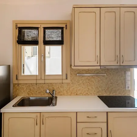 1 Bedroom Cycladic House @ For 4 * Naousa (Paros)